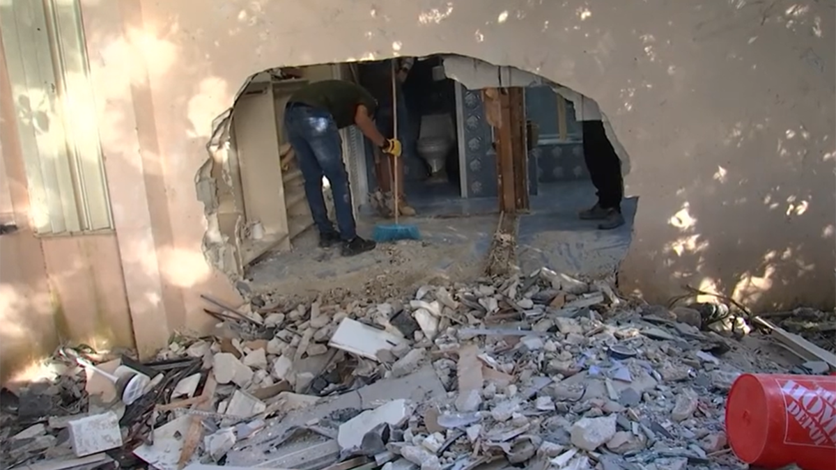 Woman says she was burglarized hours after car crashed into SW Miami-Dade home