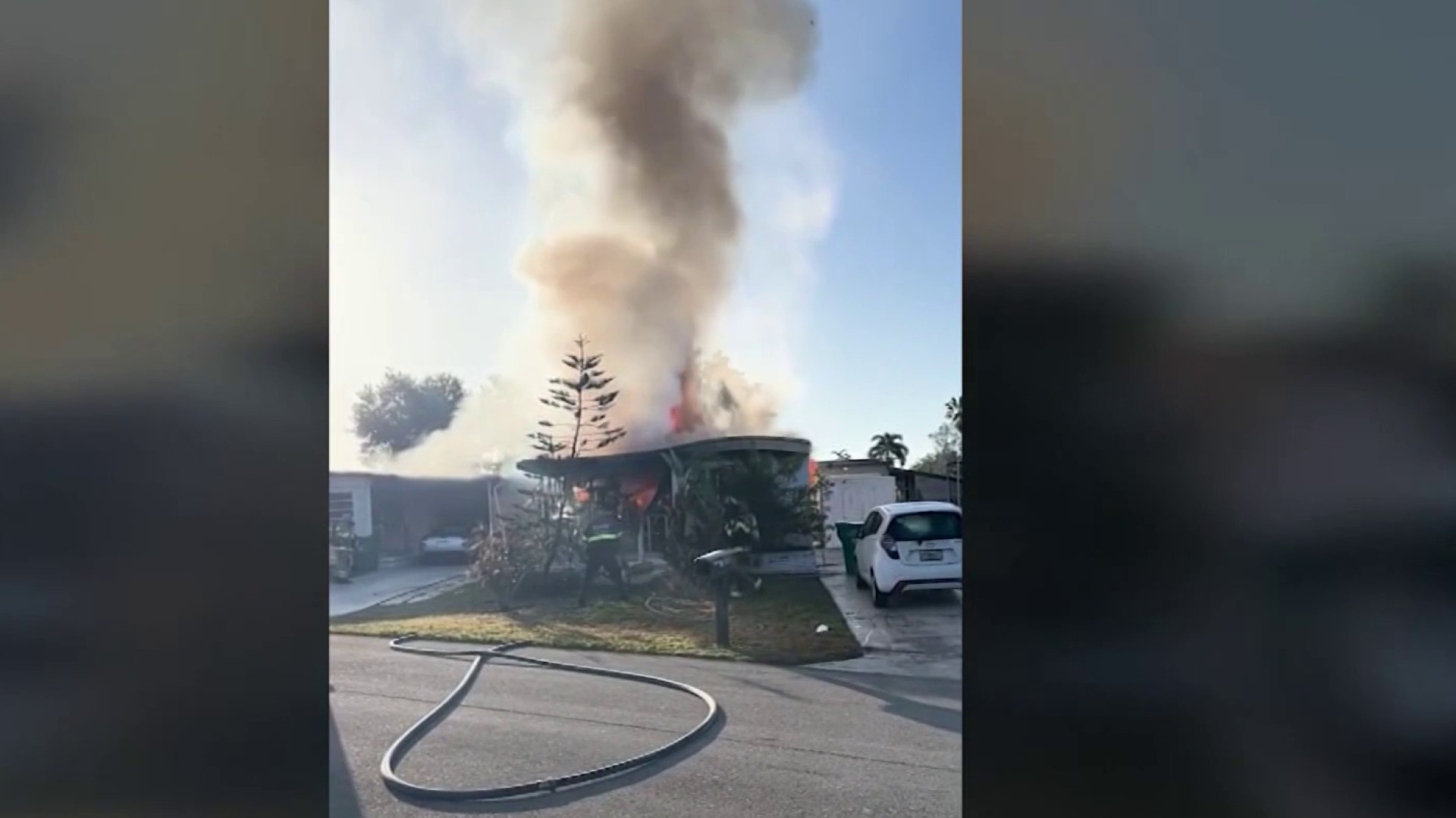 nbcmiami.com - 1 dead after mobile home in Davie goes up in flames: Officials