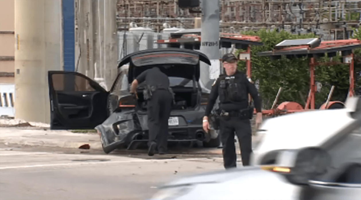 Stolen car suspect arrested after pursuit in Pompano Beach ends in crash in Opa-locka
