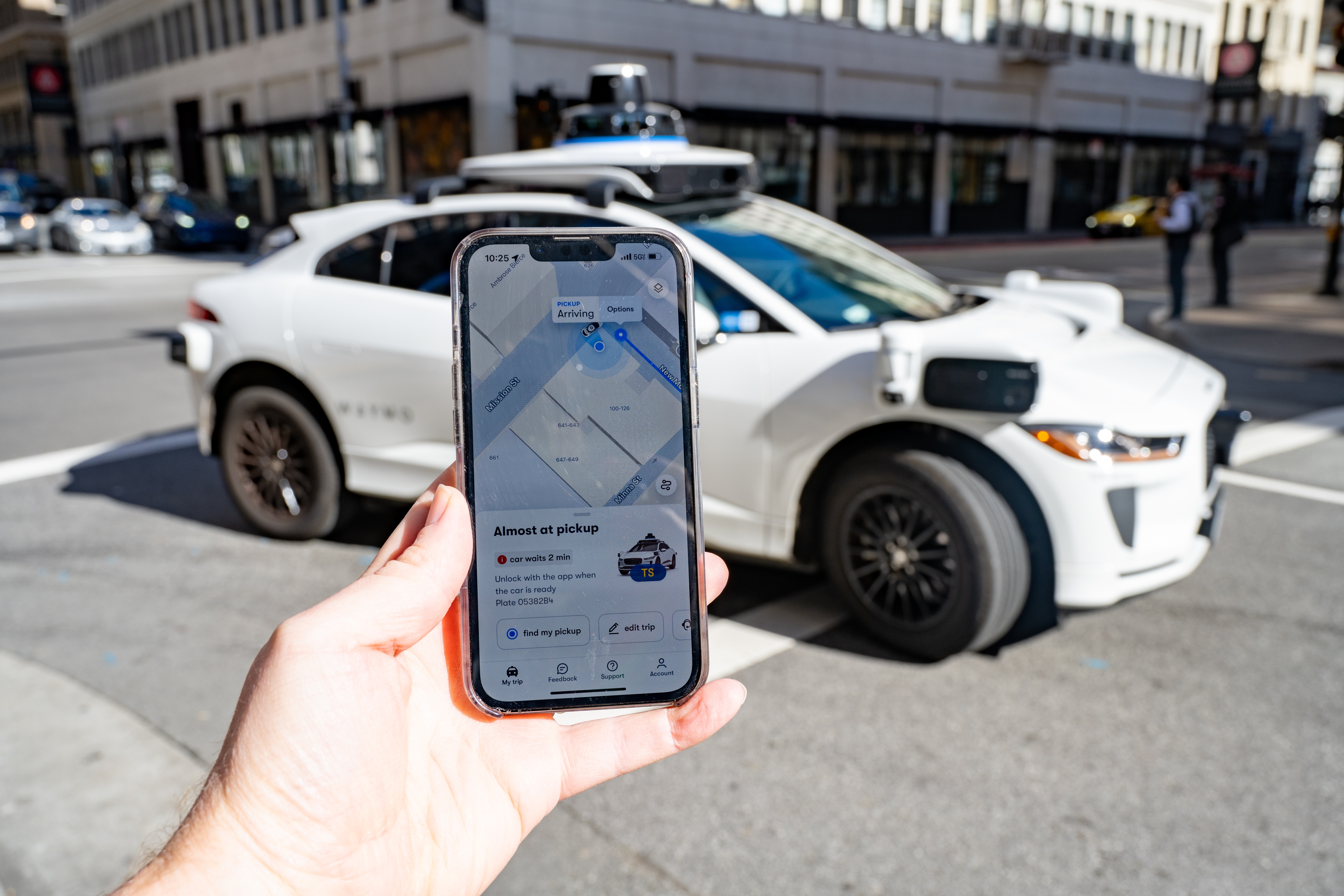 Waymo's robotaxis will now be available in this major Florida city