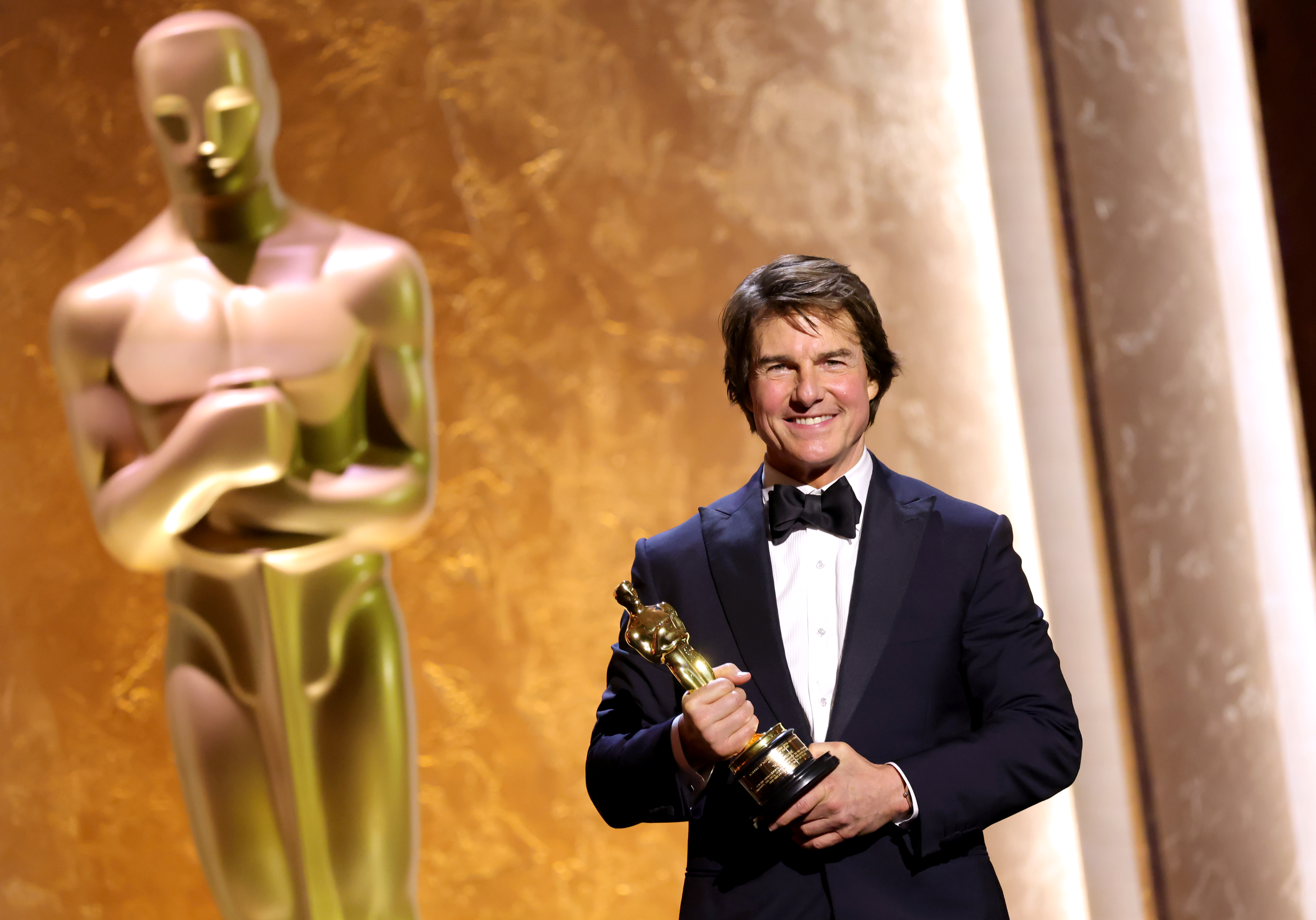 Tom Cruise finally gets his Oscar moment with a lifetime achievement trophy at the Governors Awards
