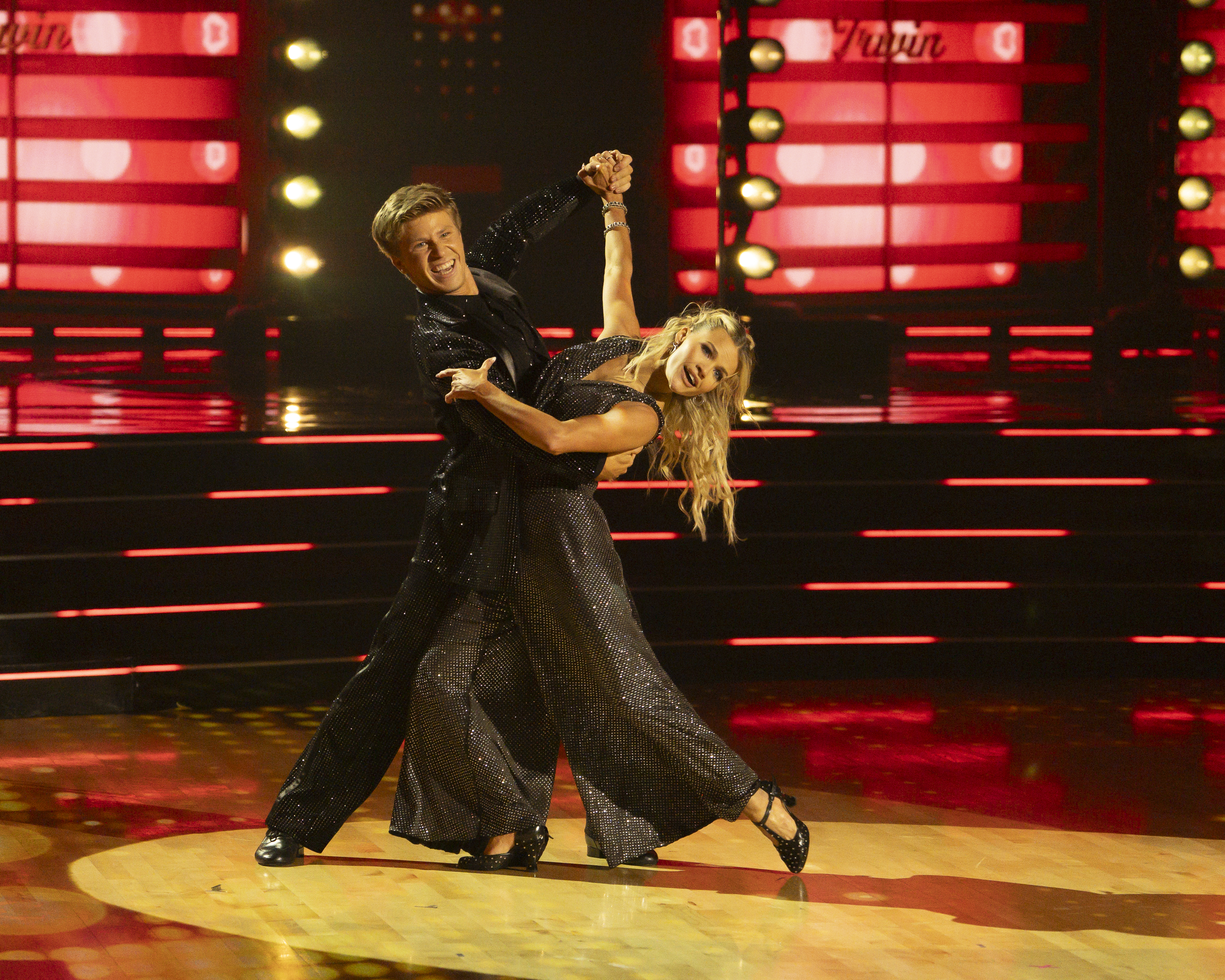 'Dancing With the Stars' crowns Season 34 winners in dramatic finale
