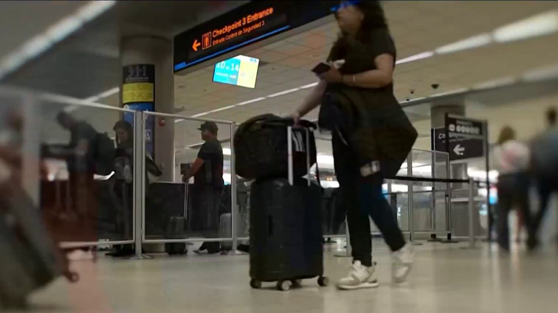 Thanksgiving travel surge: What flyers and drivers need to know