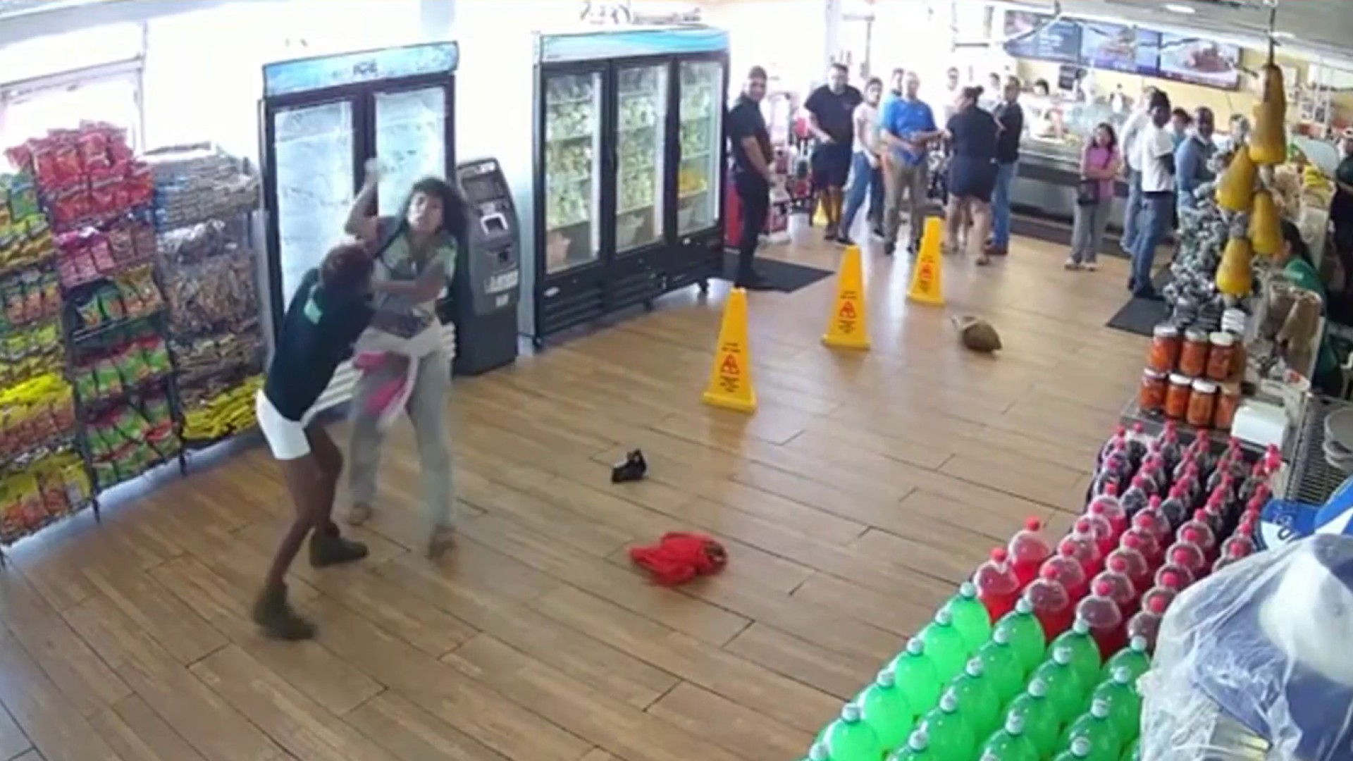 Video shows woman fighting and stabbing another inside NW Miami-Dade restaurant