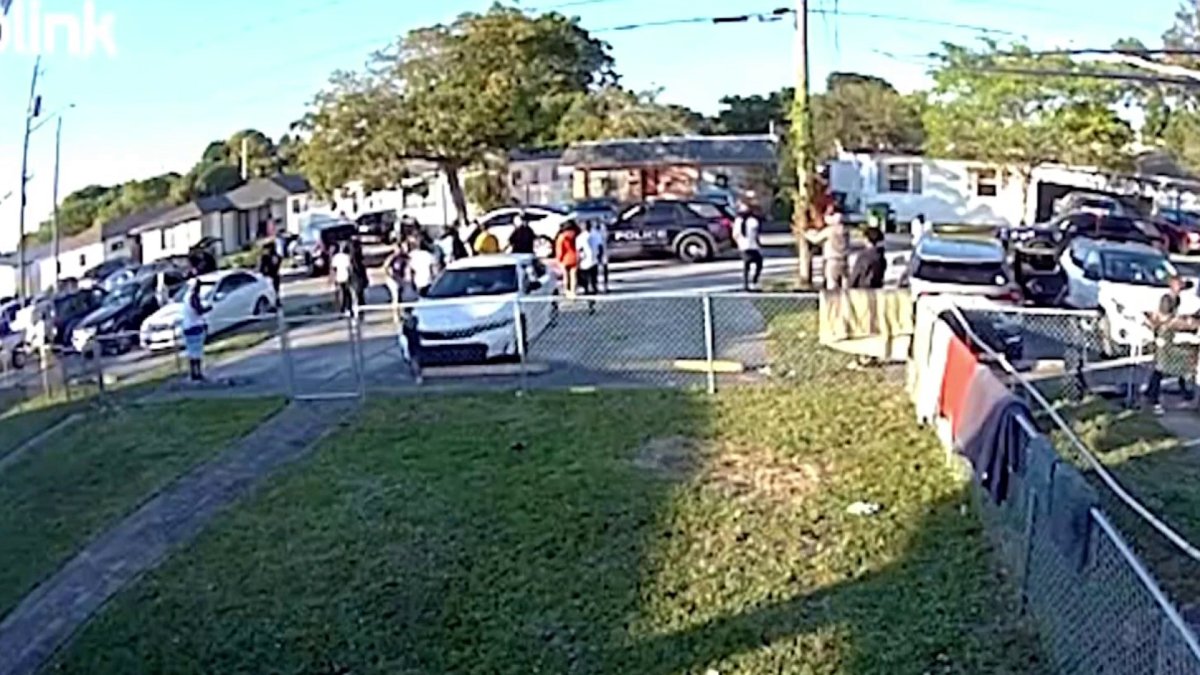 Man charged after injuring two officers in Hallandale Beach – NBC 6 ...