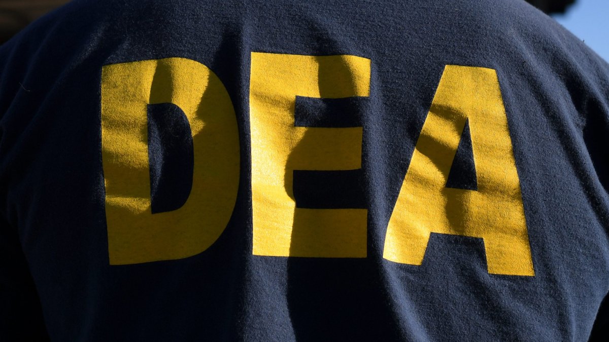 Ex-DEA agent allegedly conspired to launder money, obtain weapons for Mexican drug cartel