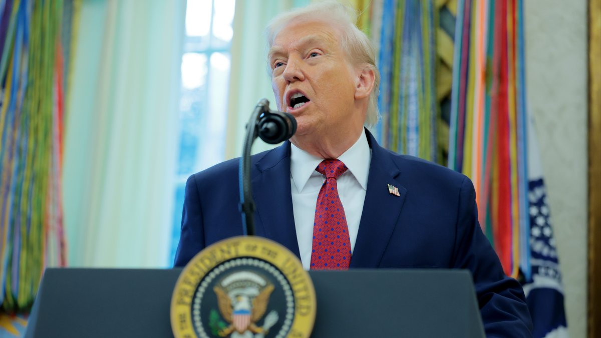 Trump orders blockade of 'sanctioned oil tankers' entering and leaving Venezuela