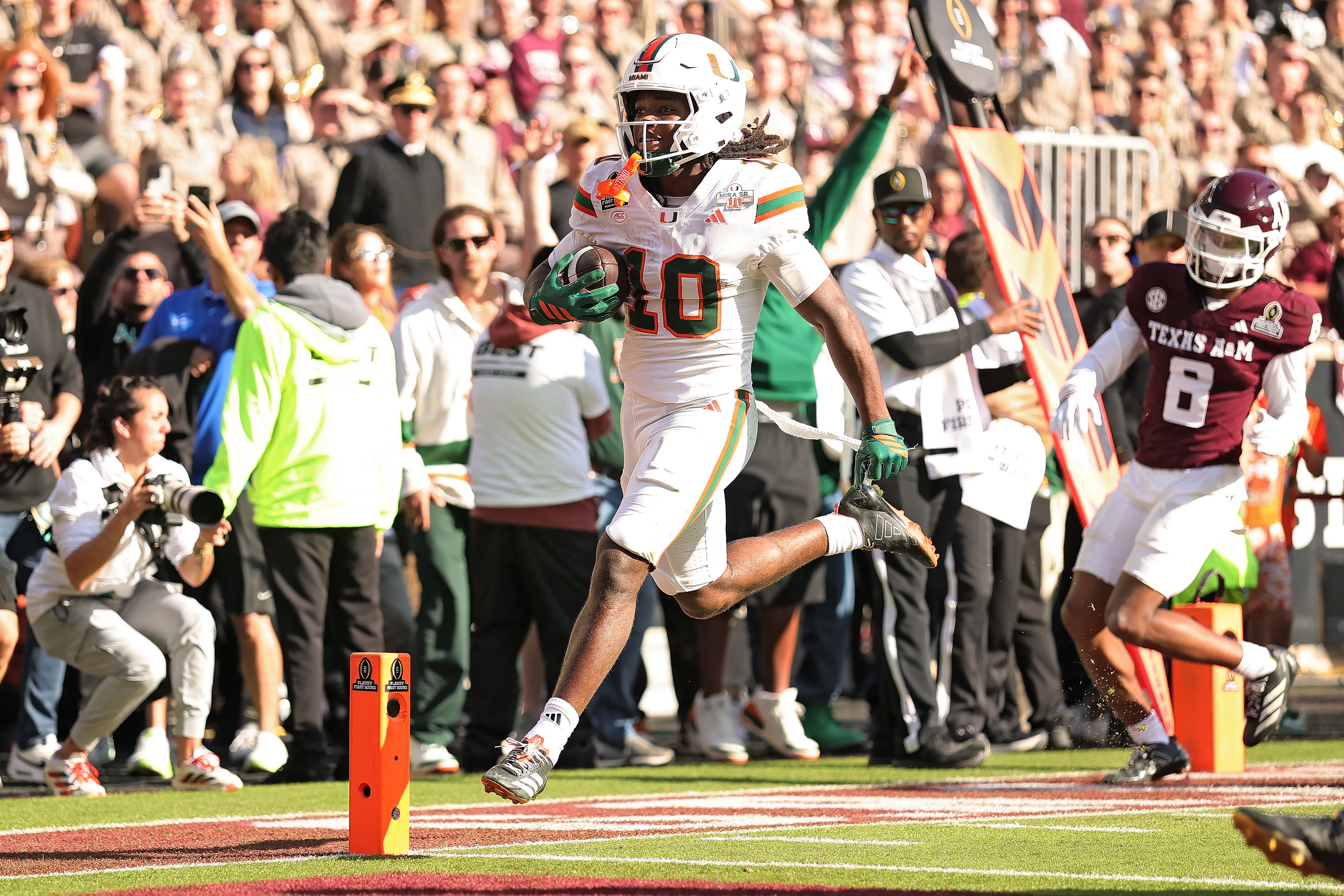 Miami Hurricanes earn historic 10-3 win in College Football Playoff debut