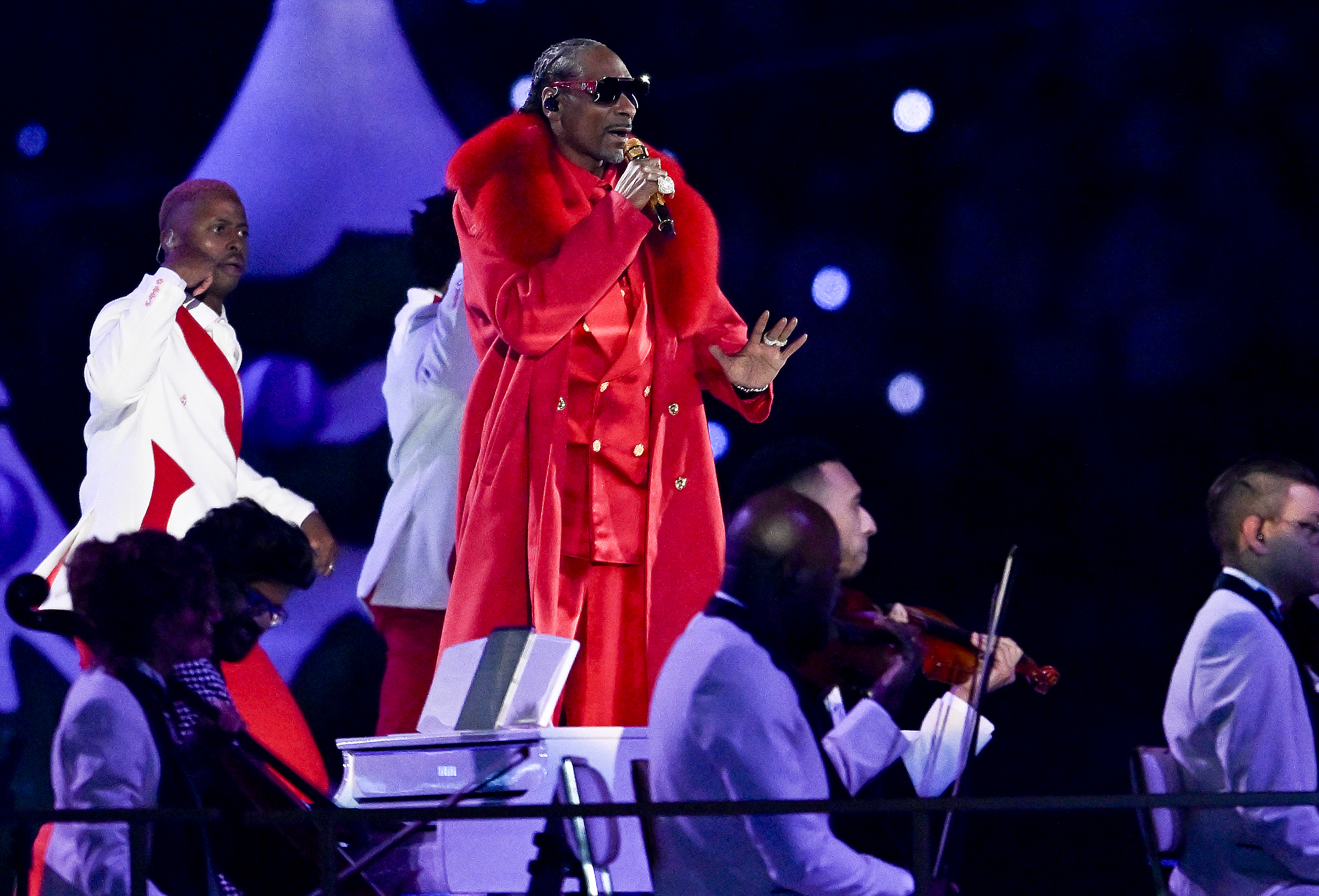 Snoop Dogg brought out K-pop, country and opera stars for memorable holiday halftime show