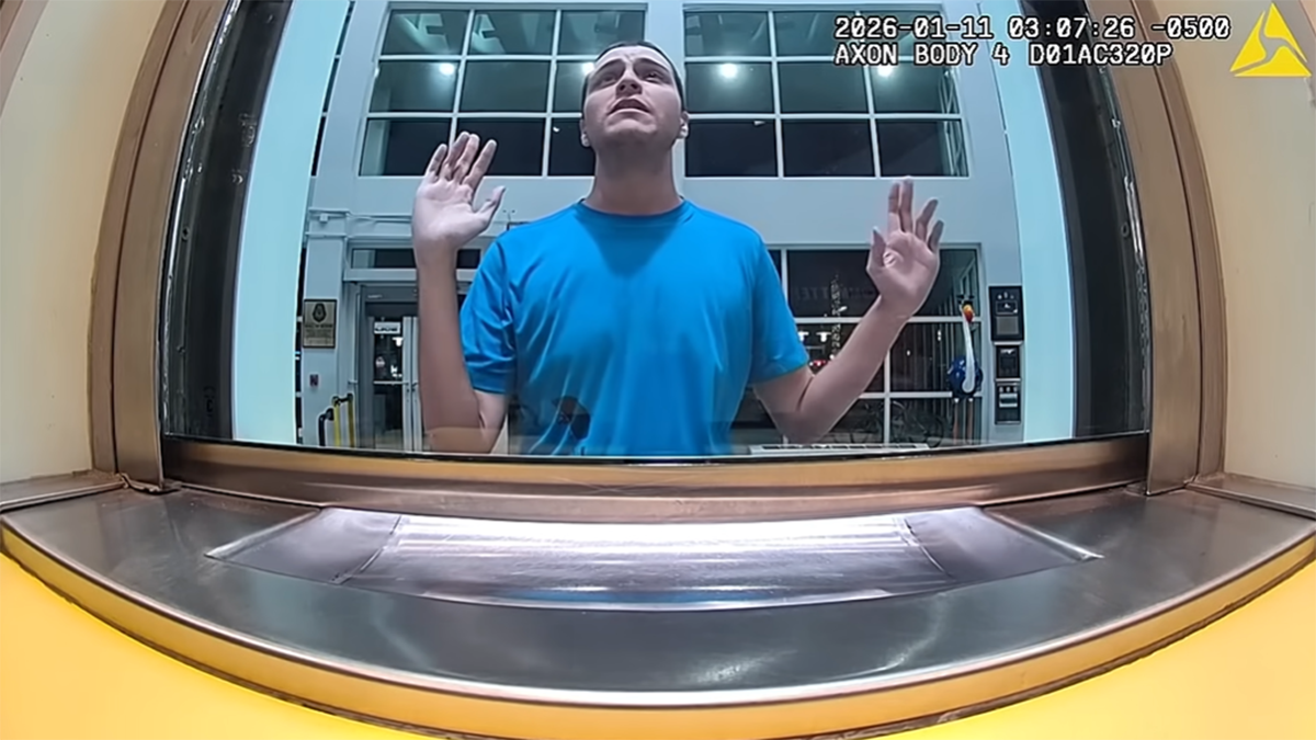 Man arrested in apparent random stabbing on Miami Beach had child porn: Cops