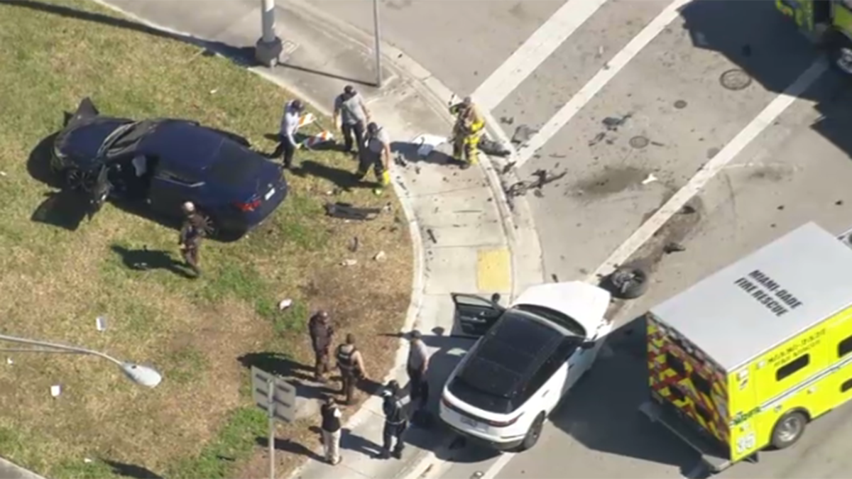 3 people rushed to hospital after bad crash in NW Miami-Dade