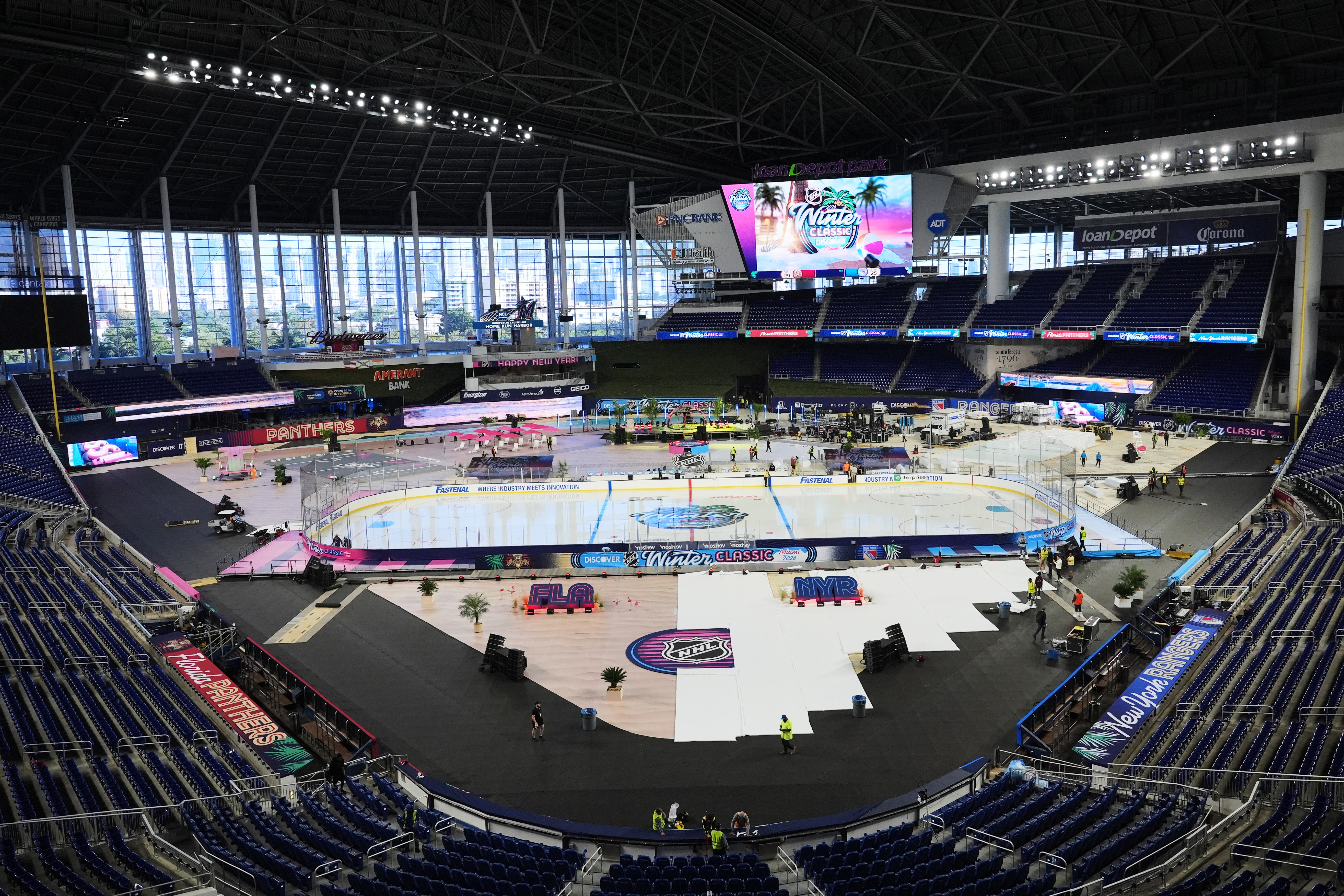 Outdoor hockey in Miami? It's happening. Here's your Winter Classic preview