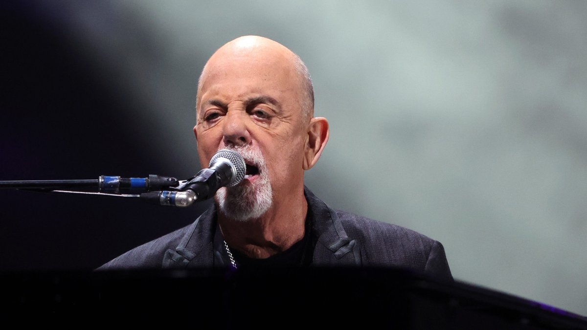 Billy Joel surprises fans with first live performance since brain disorder diagnosis