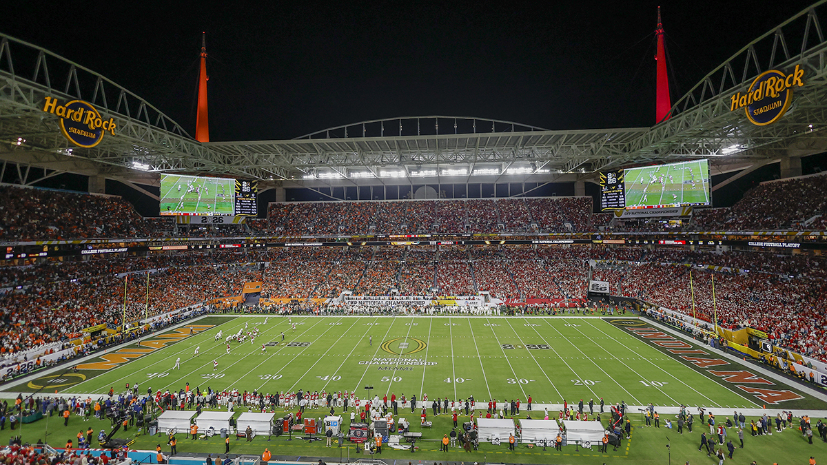 Man jumped railing, took items off Hurricanes' bench during CFP Championship: Cops