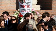 ROME, ITALY - JANUARY 23: People attend the funeral of Valentino Garavani at Basilica di Santa Maria degli Angeli e dei Martiri on January 23, 2026 in Rome, Italy. Italian fashion designer Valentino Garavani died at the age of 93 in Rome on January 19. (Photo by Franco Origlia/Getty Images)