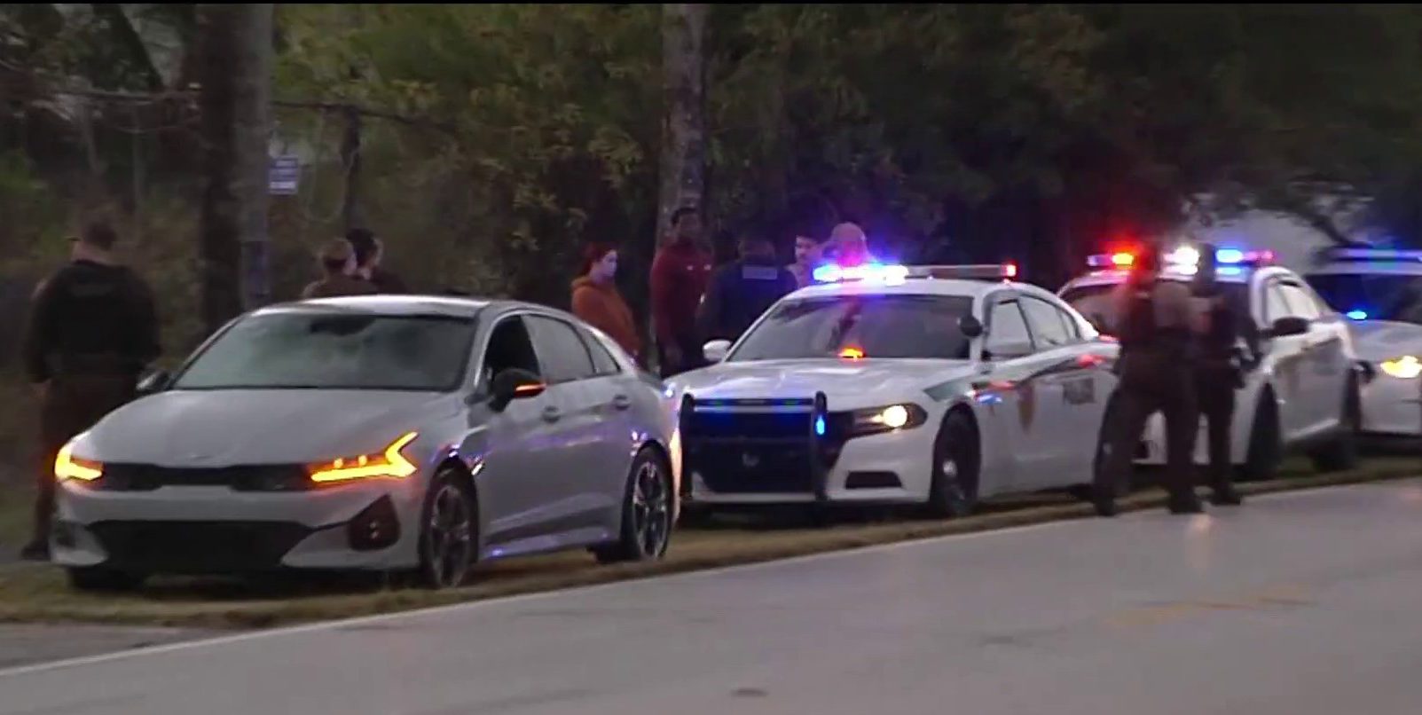 Off-duty corrections officer uninjured after being shot at while jogging in Miami-Dade: Sheriff