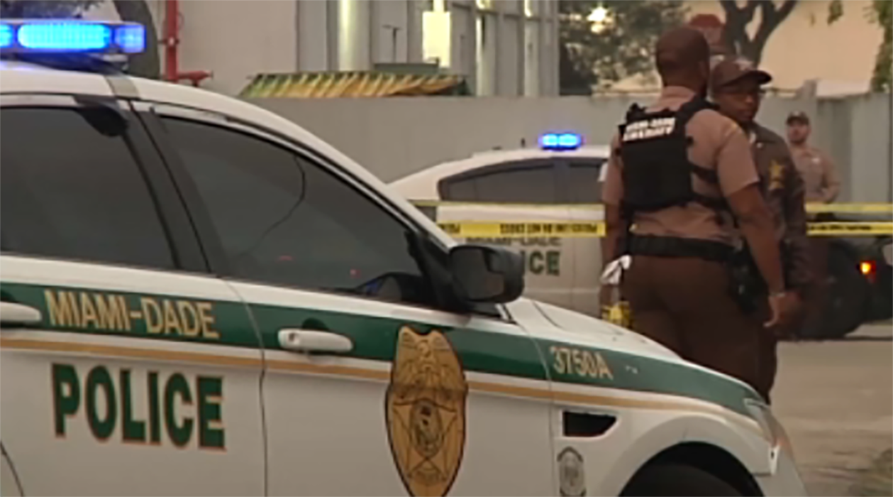 3 hospitalized after shots fired in Brownsville: Police