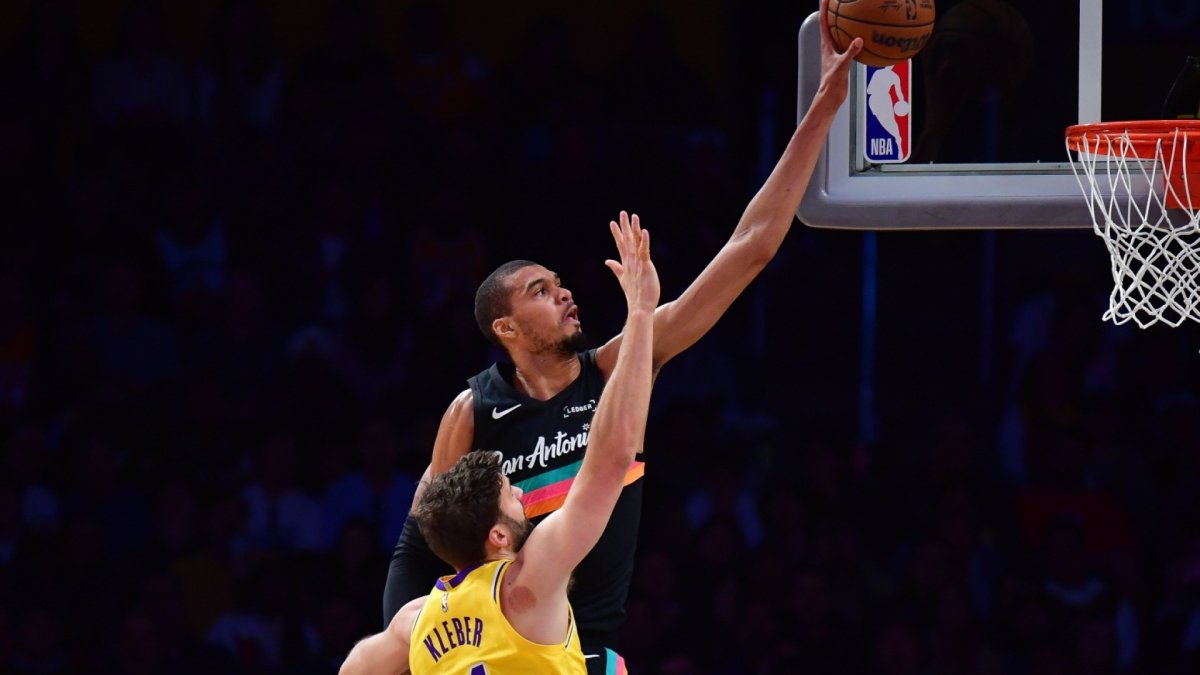 Watch highlights of Spurs’ 136–108 win over Lakers – NBC 6 South Florida