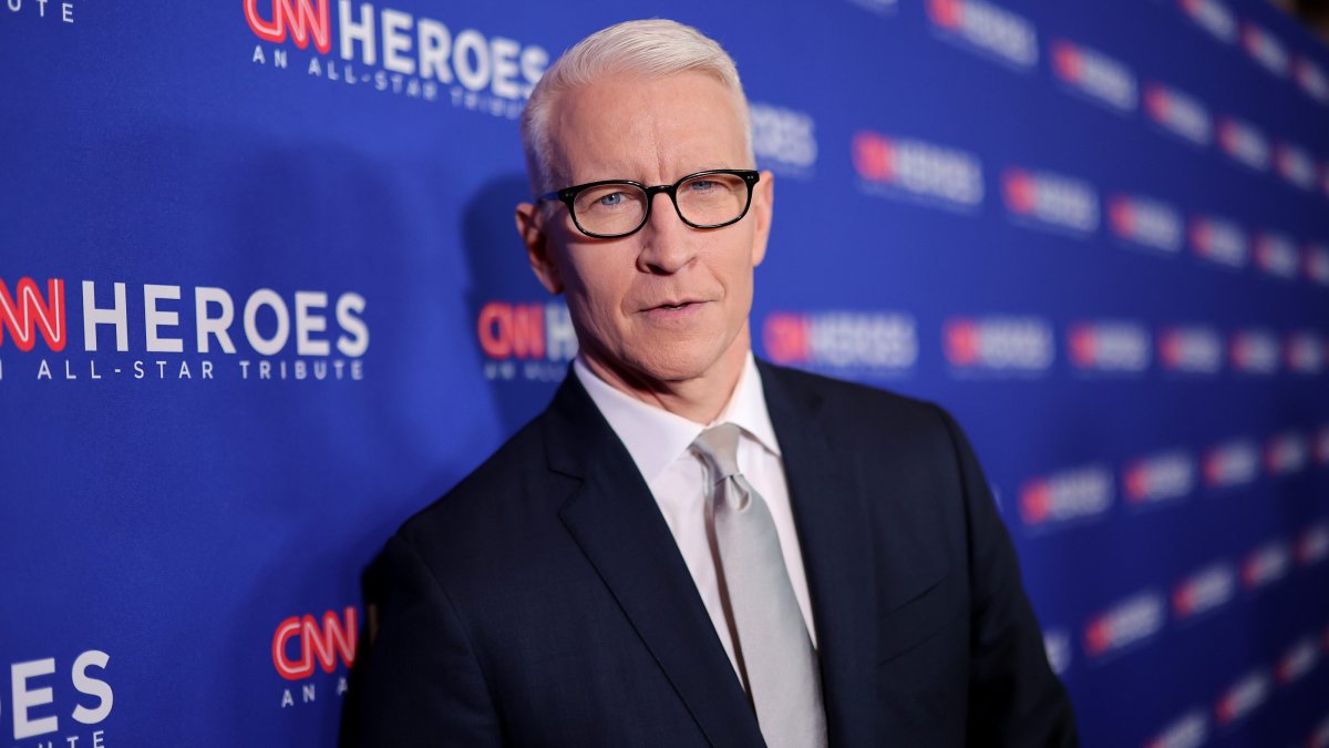 Anderson Cooper says he's exiting '60 Minutes' but staying with CNN