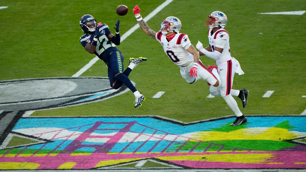 The Seattle Seahawks and New England Patriots are facing off in the 2026 Super Bowl. Follow along for live updates.