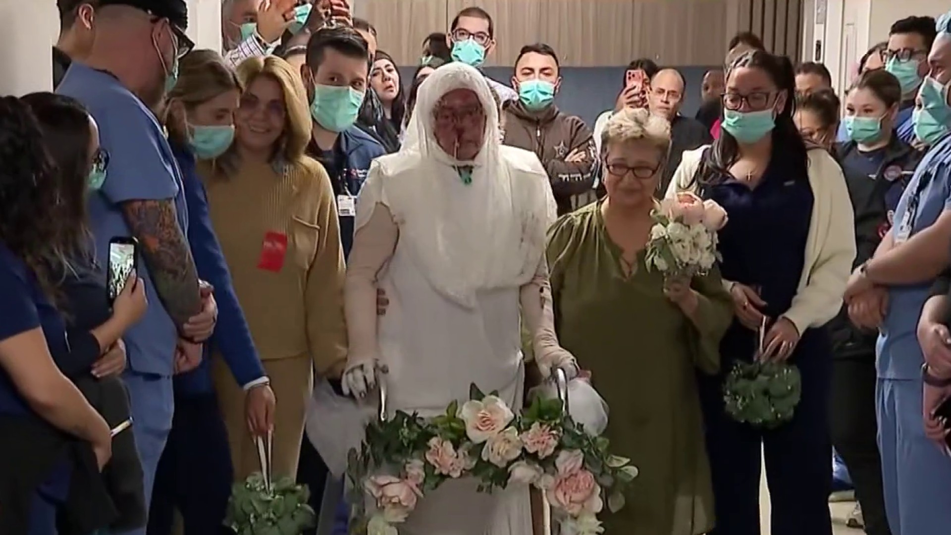 Florida HCA Kendall Hospital organizes special wedding ceremony for burn victim