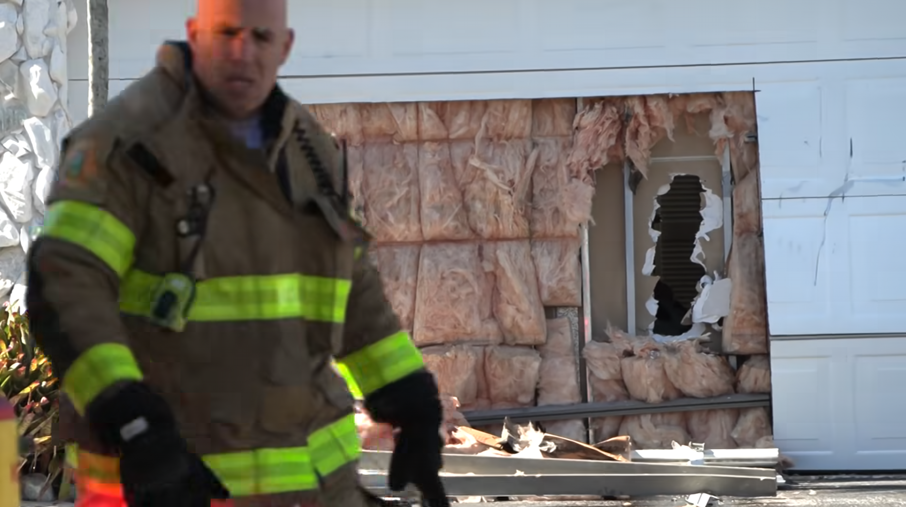 Firefighters evacuate family and contain residential fire in Kendale Lakes