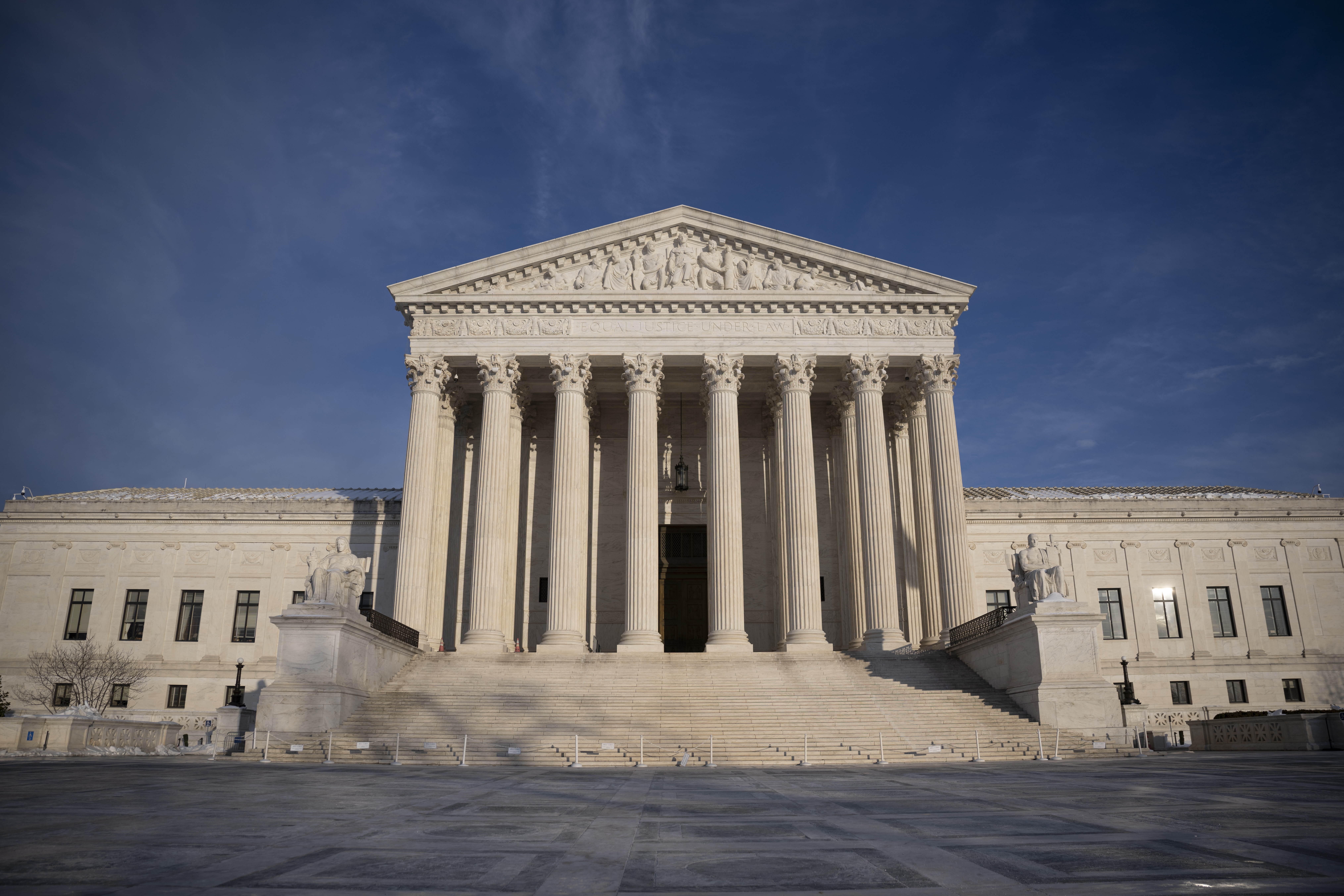 Supreme Court rejects Florida's bid to sue states over immigrant truck licenses