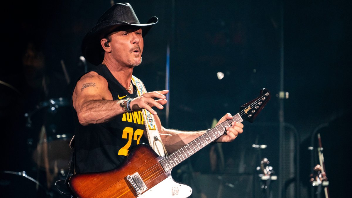 Tim McGraw announces 33-date 'Pawn Shop Guitar' summer tour
