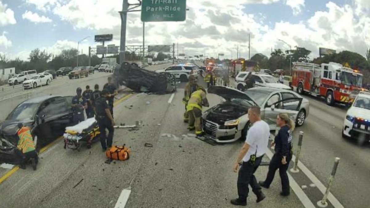 SB lanes of I-95 blocked after rollover crash sends 3 to the hospital : Fire Rescue