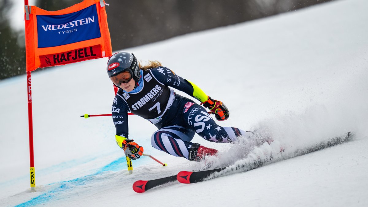 U.S. star Mikaela Shiffrin wins record-tying 6th overall World Cup skiing title