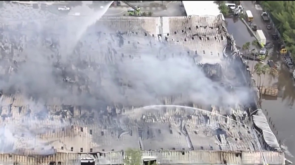 Massive fire continues to burn at NW Miami-Dade warehouse – NBC 6 South ...