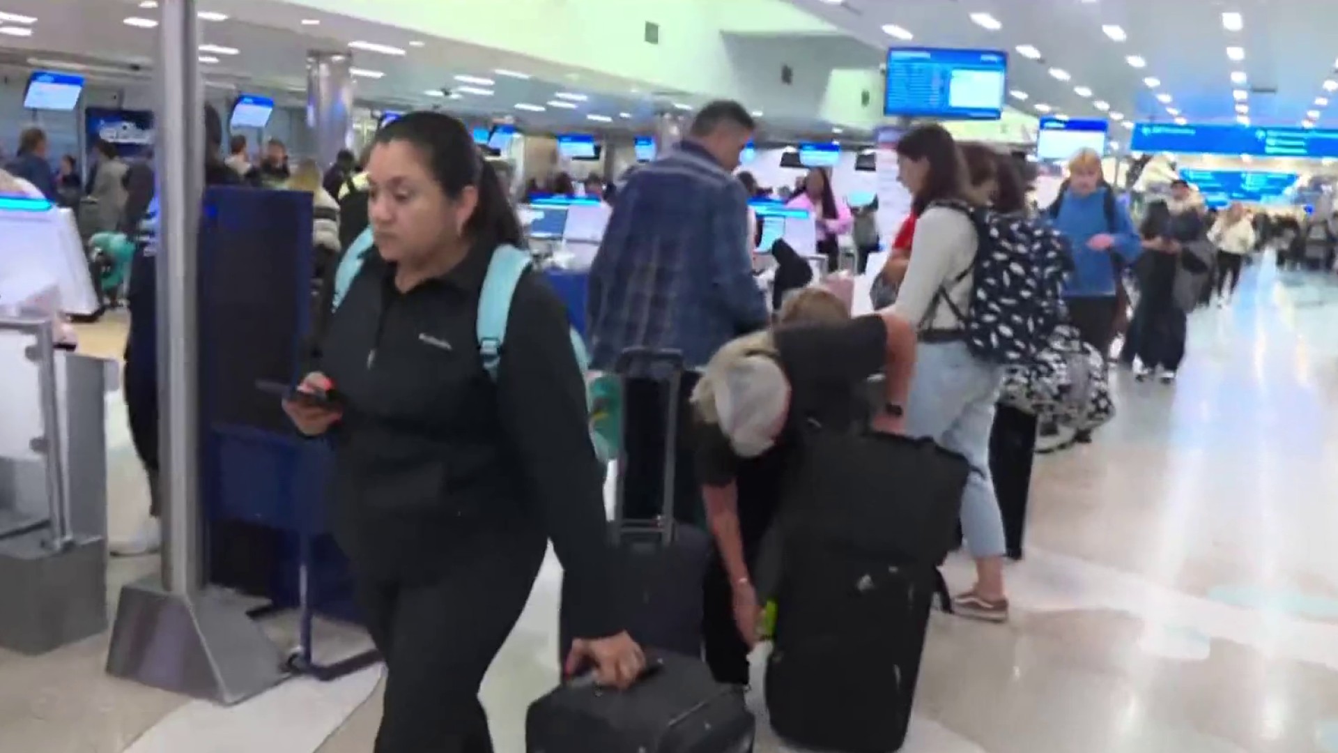 Travelers brace for busy South Florida airports; ICE officers to assist TSA amid shutdown