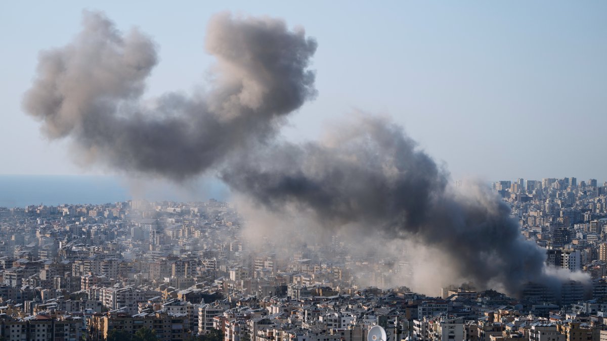 Live updates: U.S. says it hit Iranian mine-laying ships as Tehran fires at Gulf states