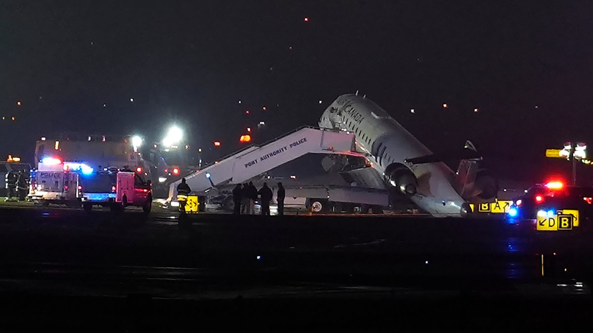 Plane landing at LaGuardia Airport collides with vehicle on runway; at least 4 hurt