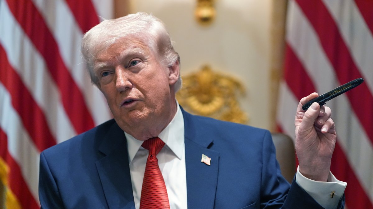 Trump says he has ‘no problem' with a Russian oil tanker delivering relief to Cuba