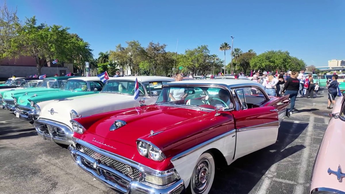 Caravan of classic cars supporting Cuba underway in Hialeah