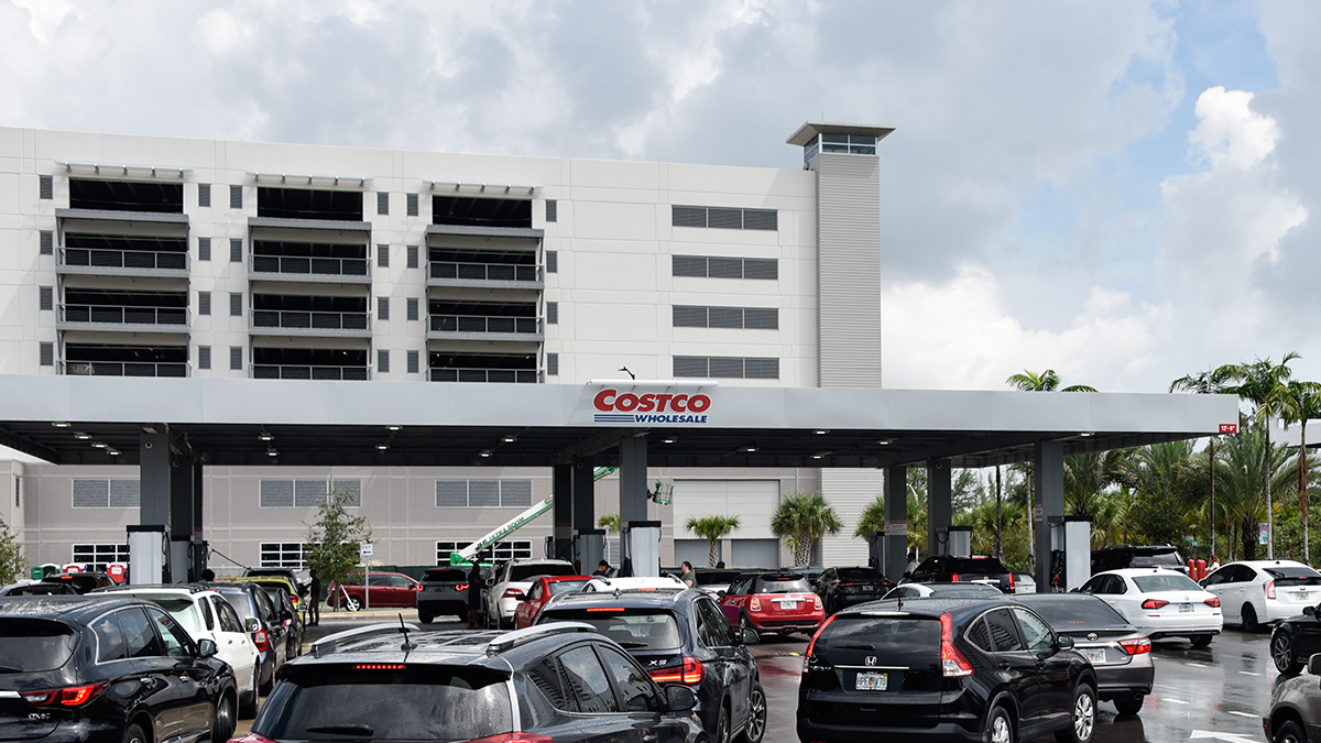 Woman arrested after argument at Miami Costco gas pumps ends in attack, cops say