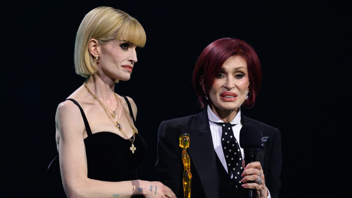 Kelly Osbourne slams online commenters scrutinizing her body at the Brit Awards
