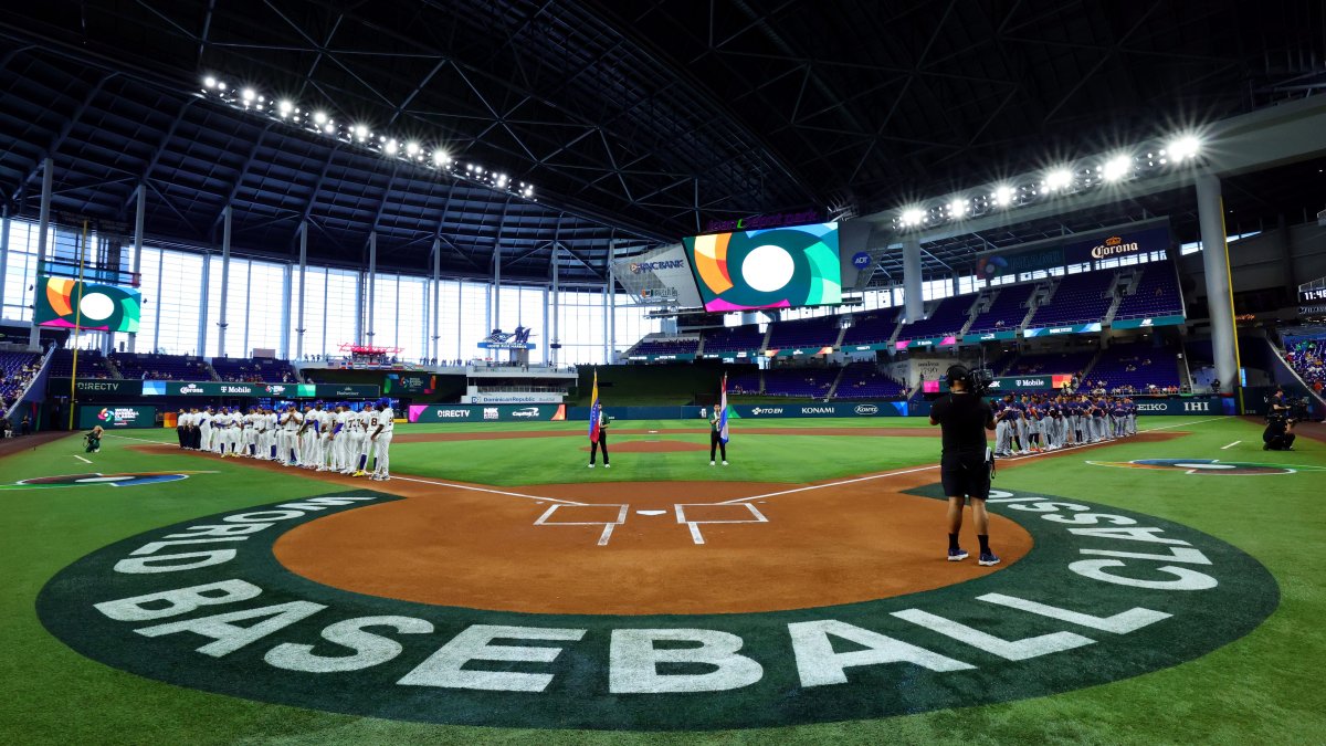 Man accused of selling fake tickets to WBC at loanDepot Park, authorities say – NBC 6 South Florida