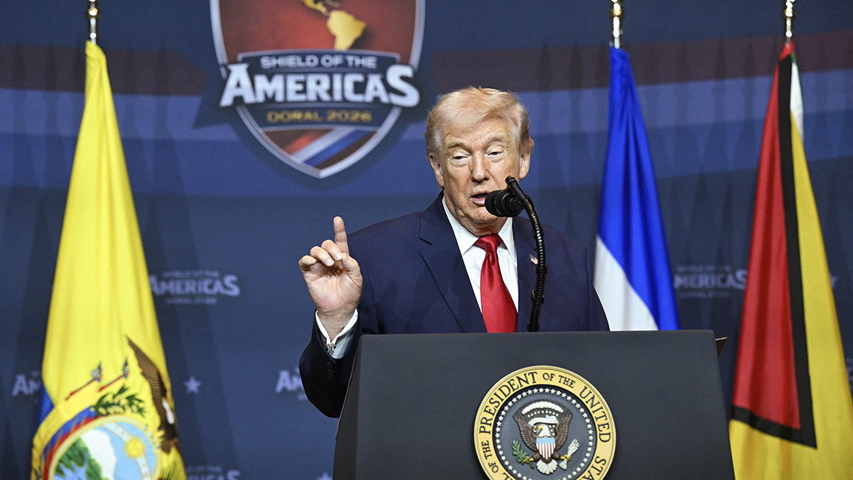 President Trump says he's holding news conference in Doral Monday evening