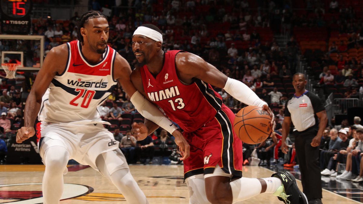 NBC Miami가 보도한 아데바요 관련 이미지