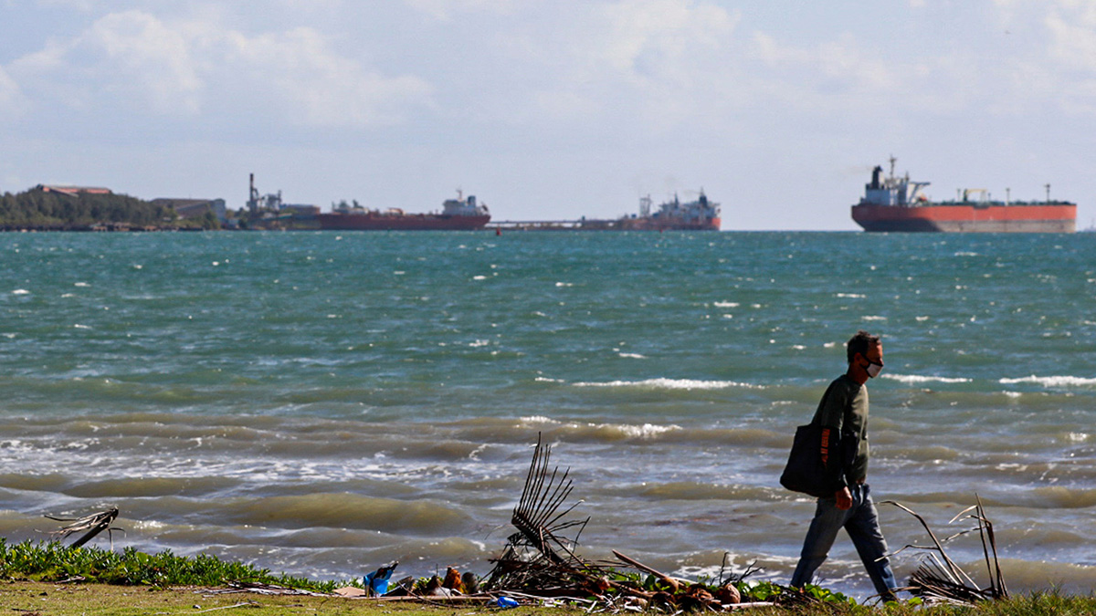 Russian oil tanker to arrive in Cuba, could meet island's fuel demand for 10 days