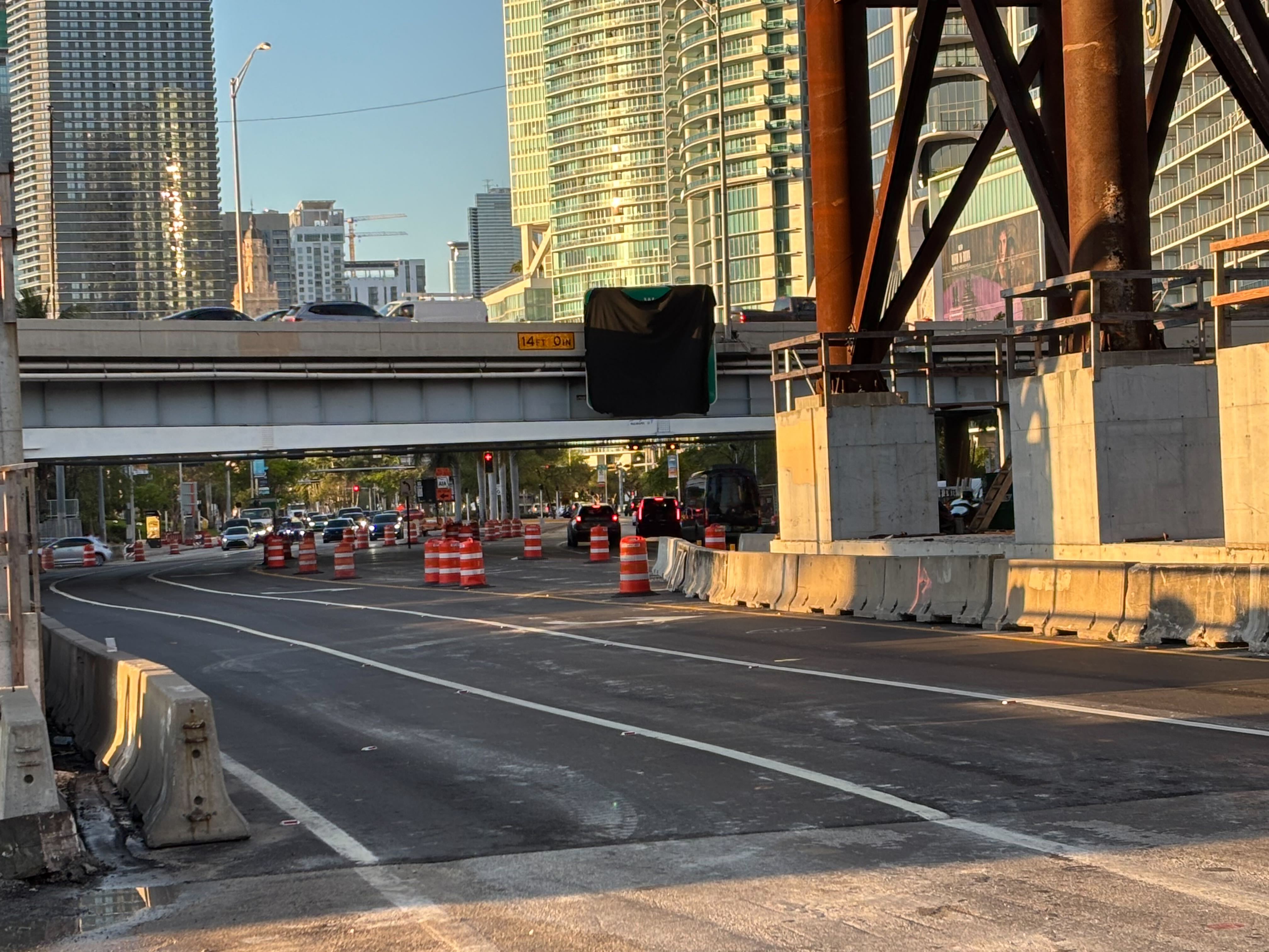 Construction worker killed in fall from I-395 onto Biscayne Boulevard, FHP says