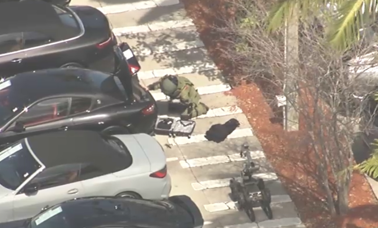 All clear after bomb squad inspects suspicious package at Fort Lauderdale dealership