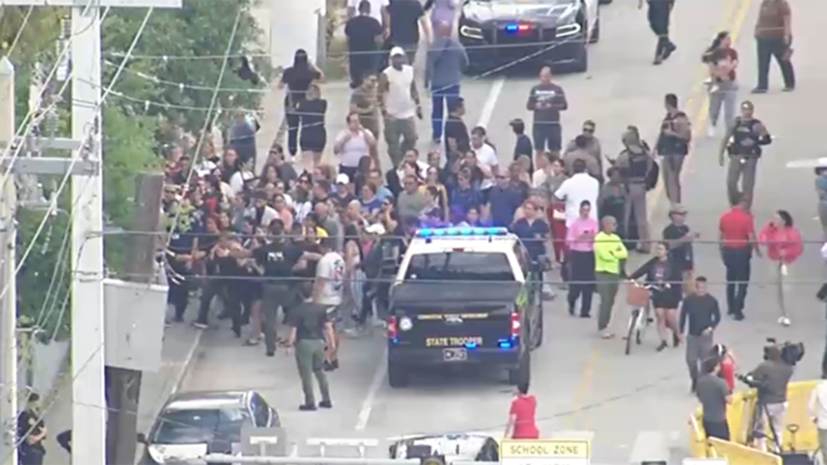 2 Miami-Dade schools on lockdown amid large police response