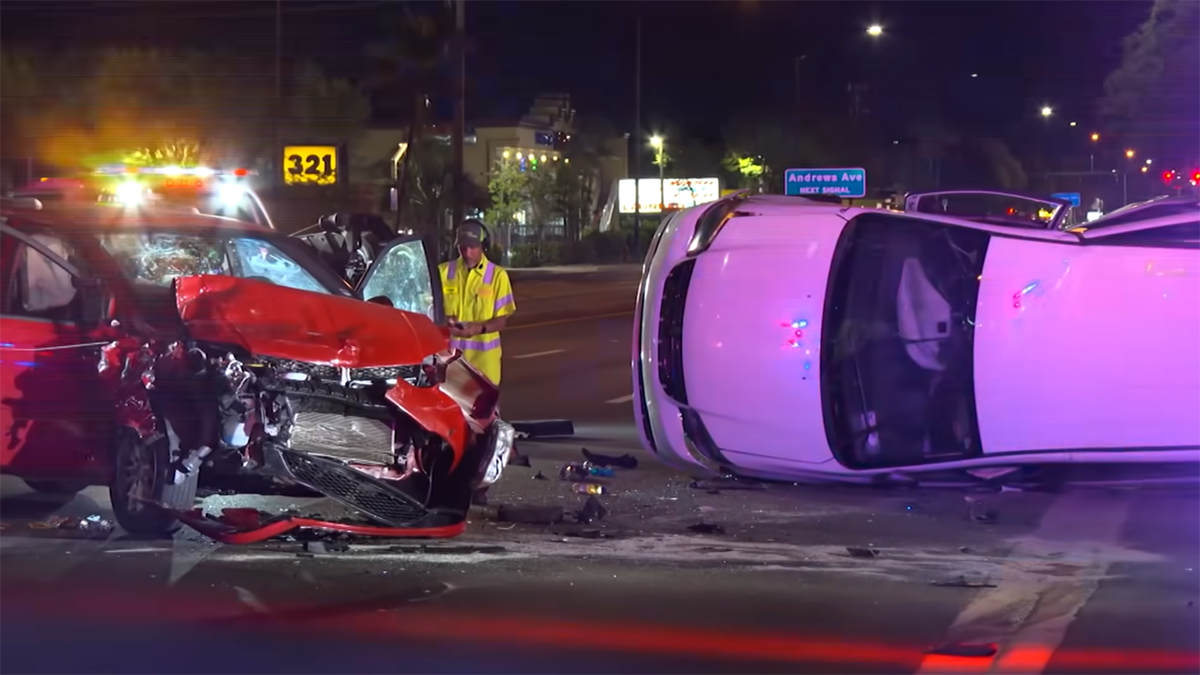9 people, including children, hurt in minivan rollover crash in Fort Lauderdale