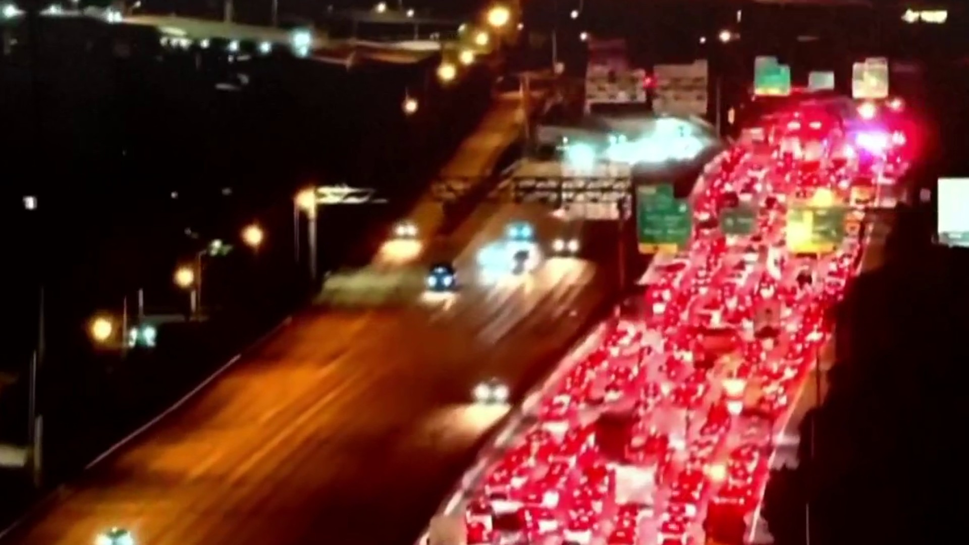 Crash on I-95 backs up traffic for miles before I-395 and Dolphin