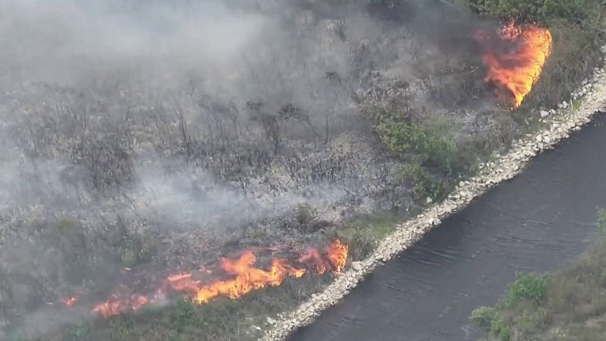 Brush fire burning in western Broward County – NBC 6 South Florida