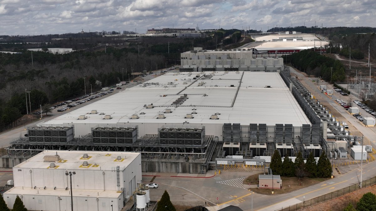 Maine's governor vetoes nation's first state moratorium on data centers