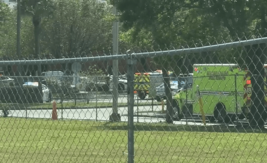 Bomb threat investigation underway at Dadeland Mall, deputies say